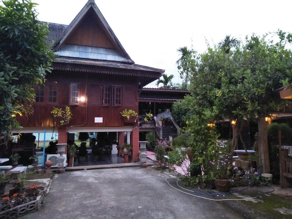 Oui Kaew Homestay Пхаяу Екстер'єр фото