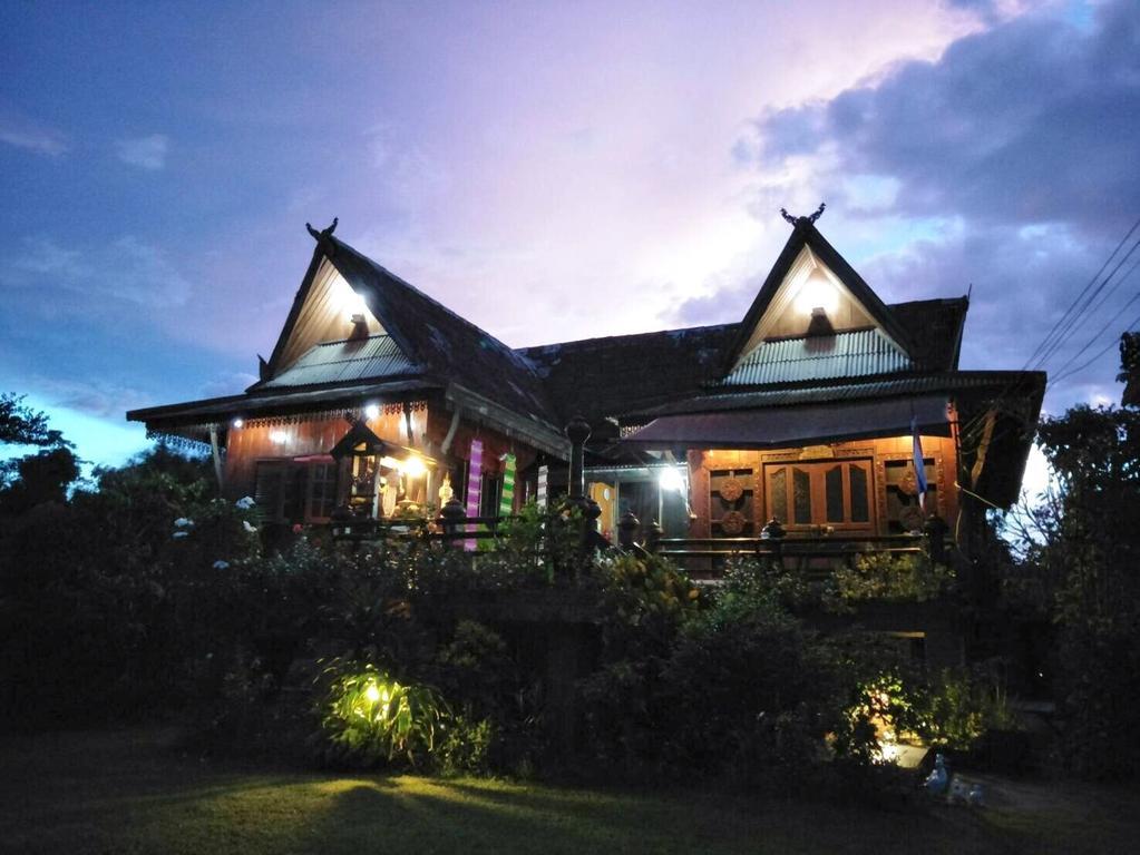 Oui Kaew Homestay Пхаяу Екстер'єр фото