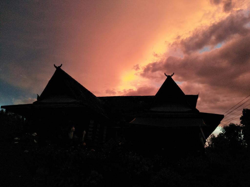 Oui Kaew Homestay Пхаяу Екстер'єр фото